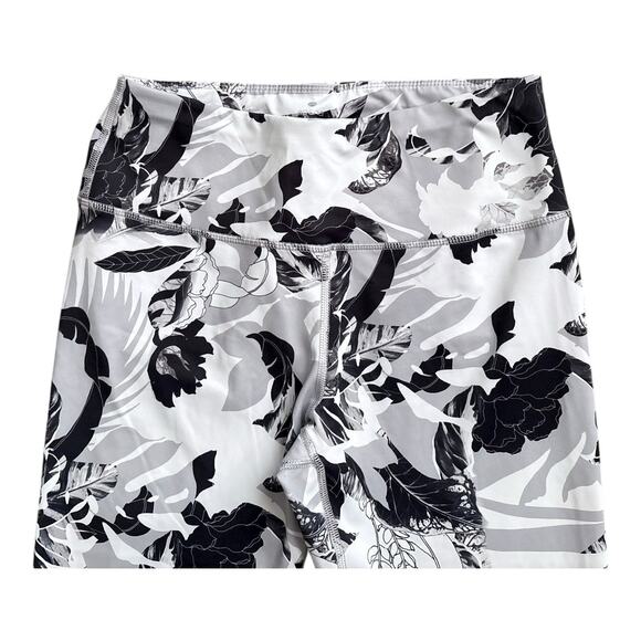APANA Womens Size Medium Floral Cropped Athletic Workout Yoga Leggings Pants - Picture 3 of 6
